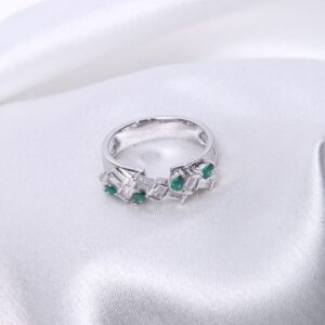 92.5 Sterling Silver Emerald Elegance Cluster Ring